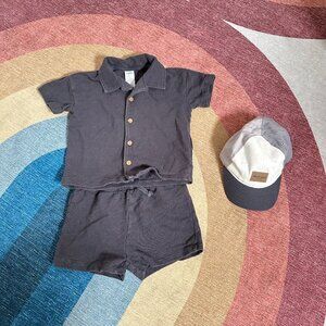 H&M Baby Boy Short Sleeved Dark Gray Cotton Set with Matching Cap, Size 9M